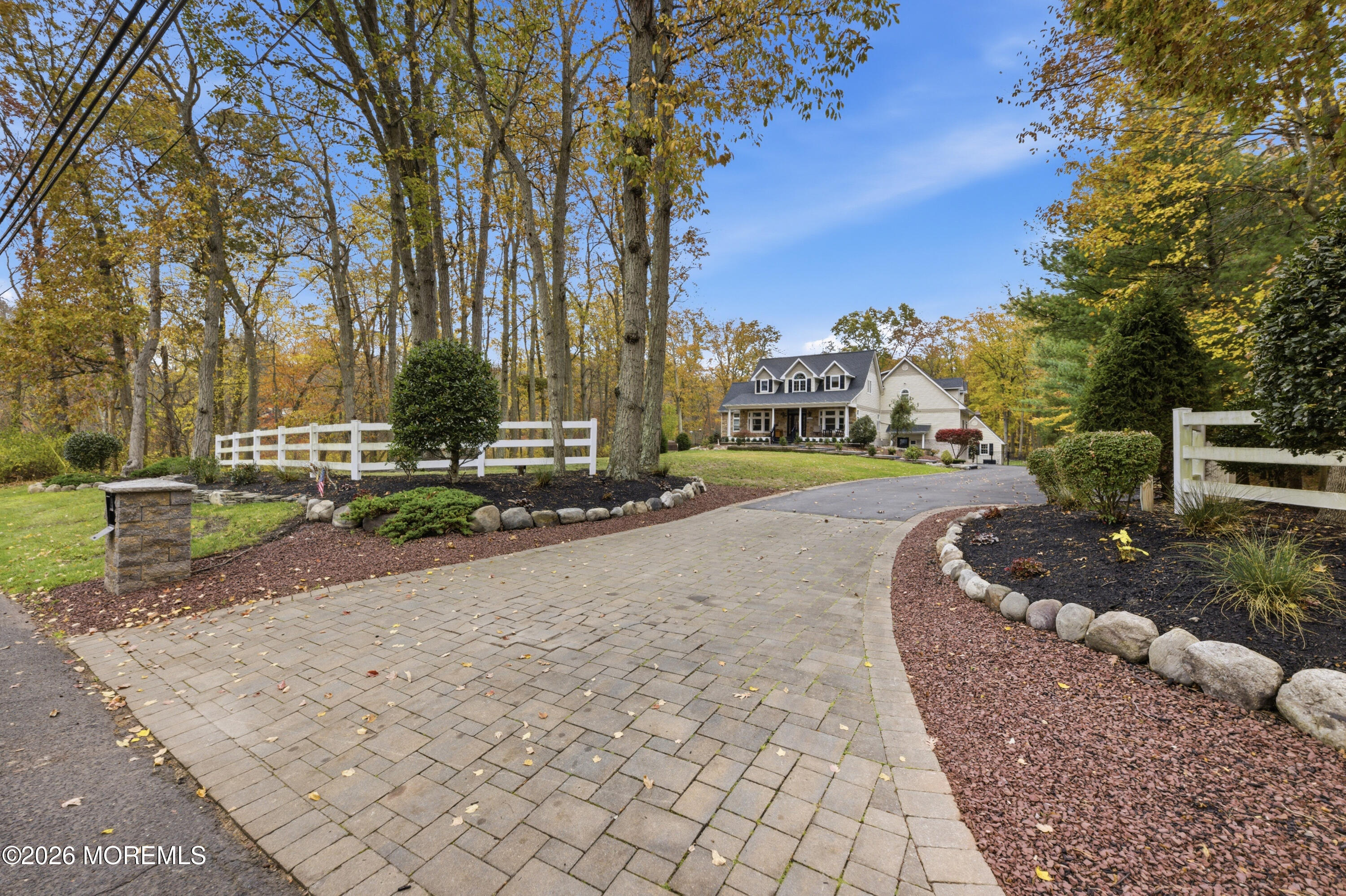 27 Carrs Tavern Road