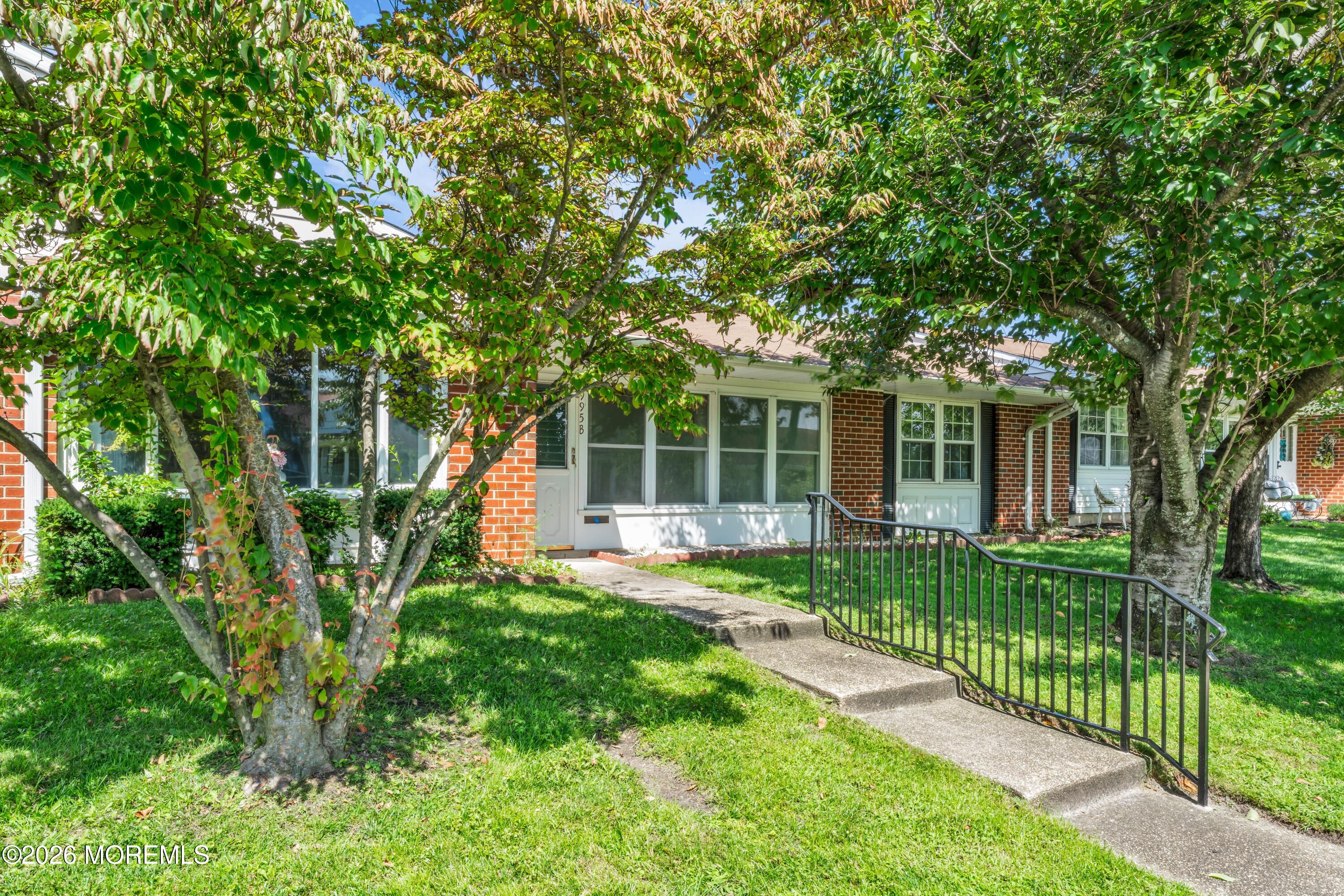 995 Argyll Circle B