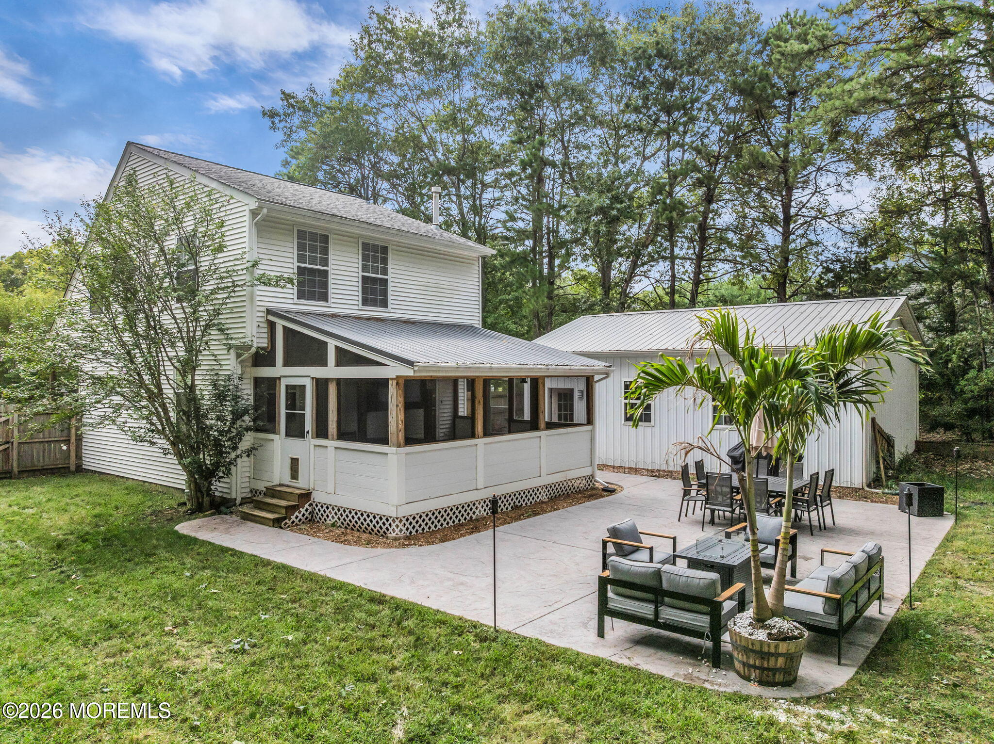 305 E Ridgewood Avenue