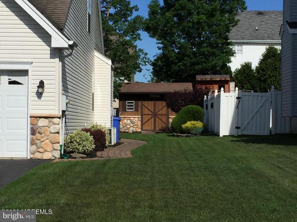 486 MERMAID DRIVE