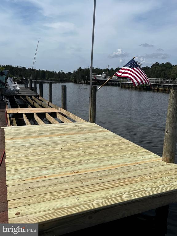 230 S GREEN STREET