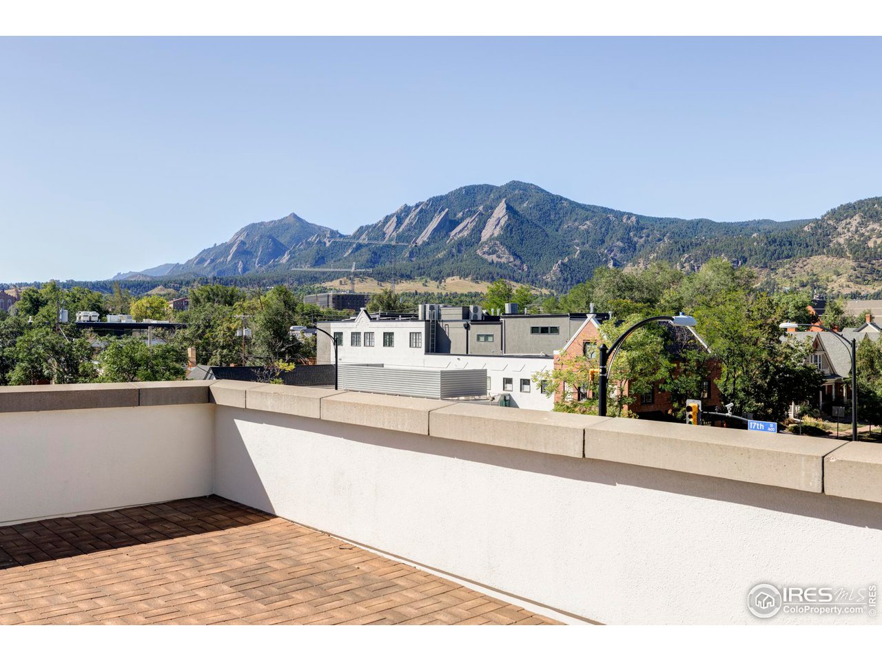 1707 Walnut St 304