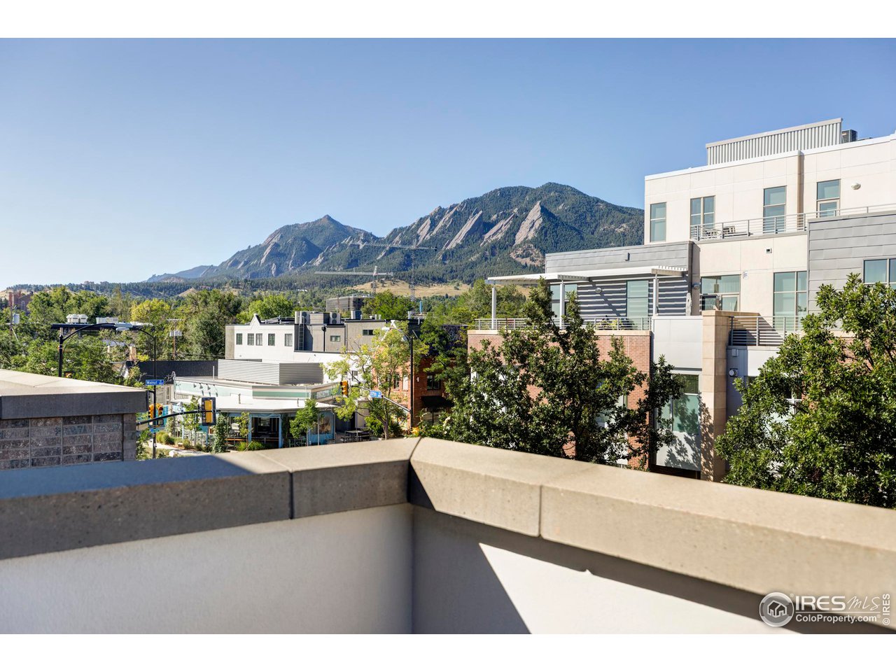 1707 Walnut St 304