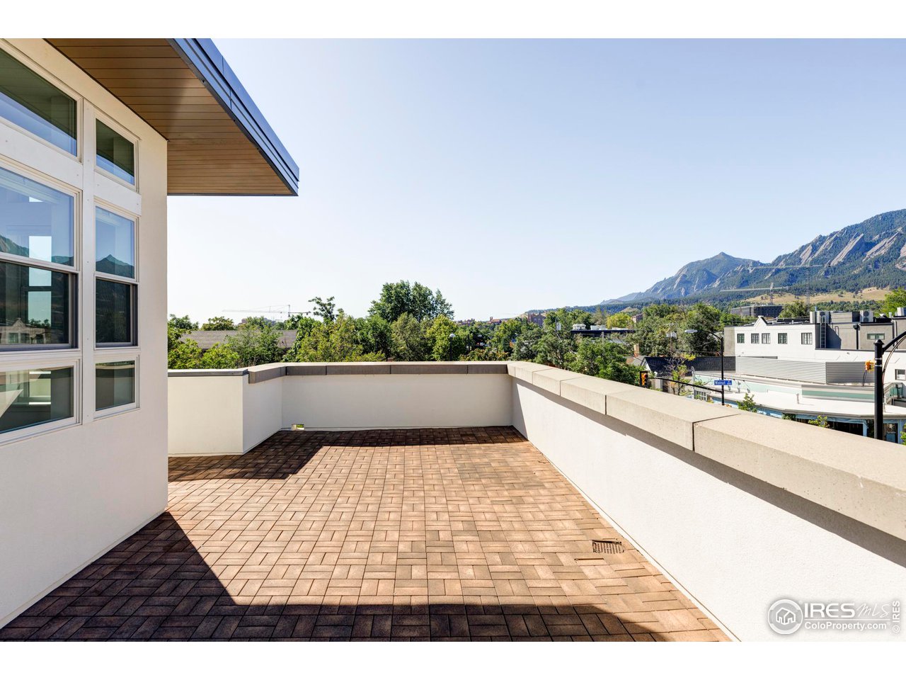 1707 Walnut St 304
