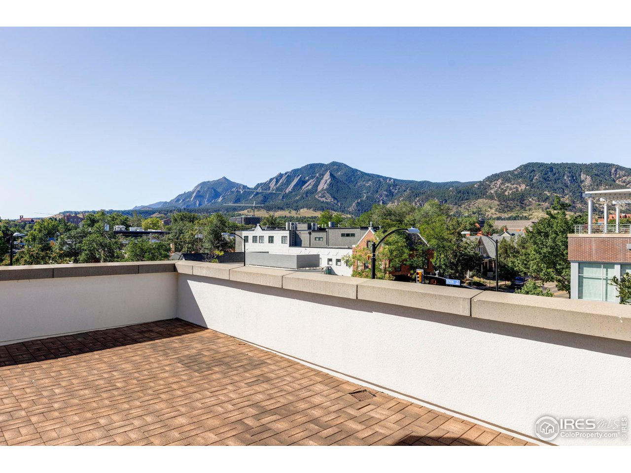 1707 Walnut St 304