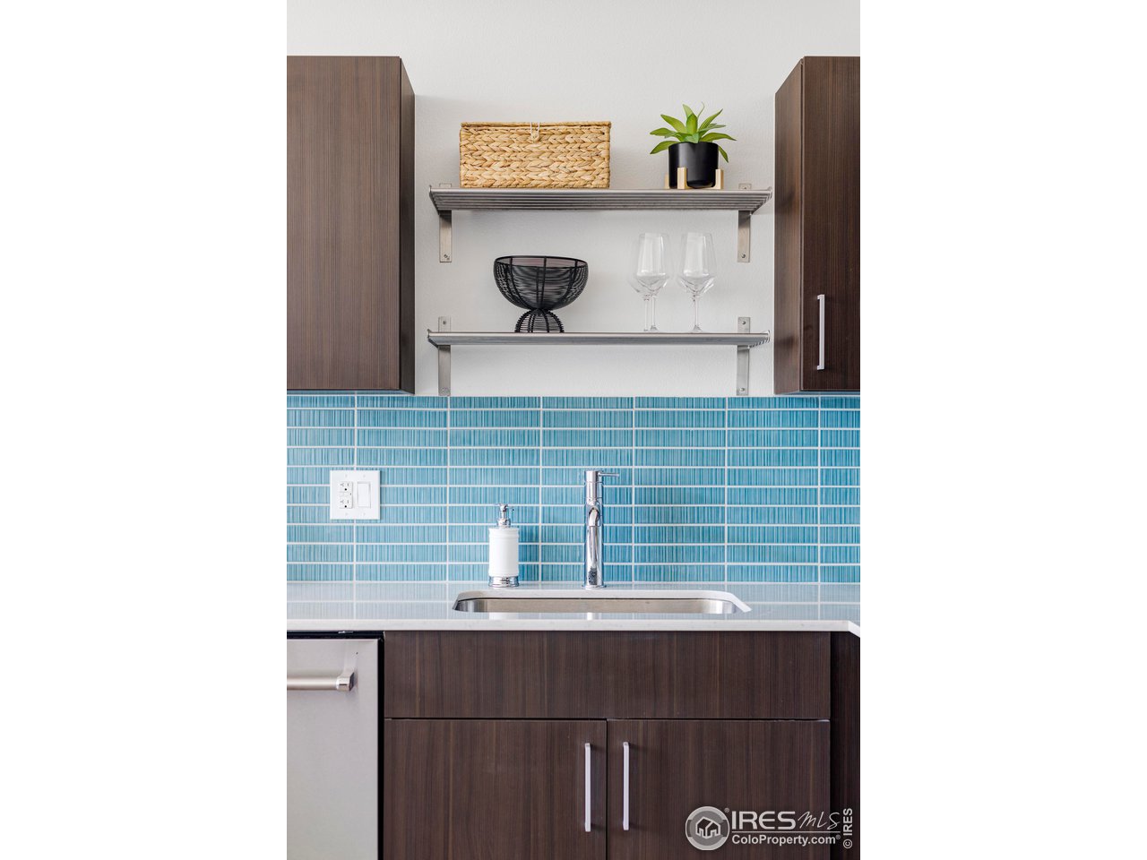 1707 Walnut St 303
