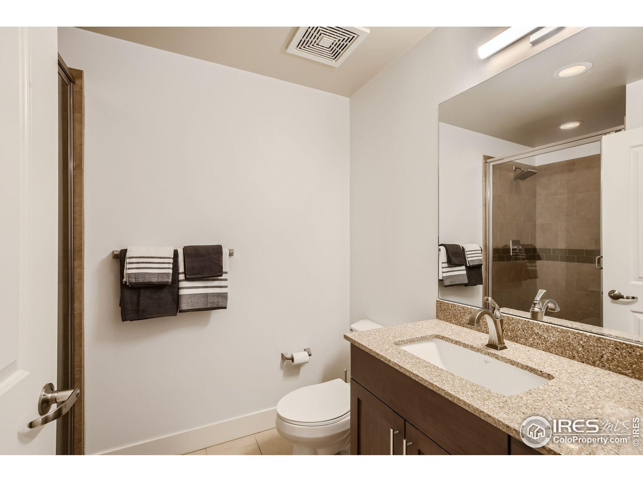 3301 Arapahoe Ave 402