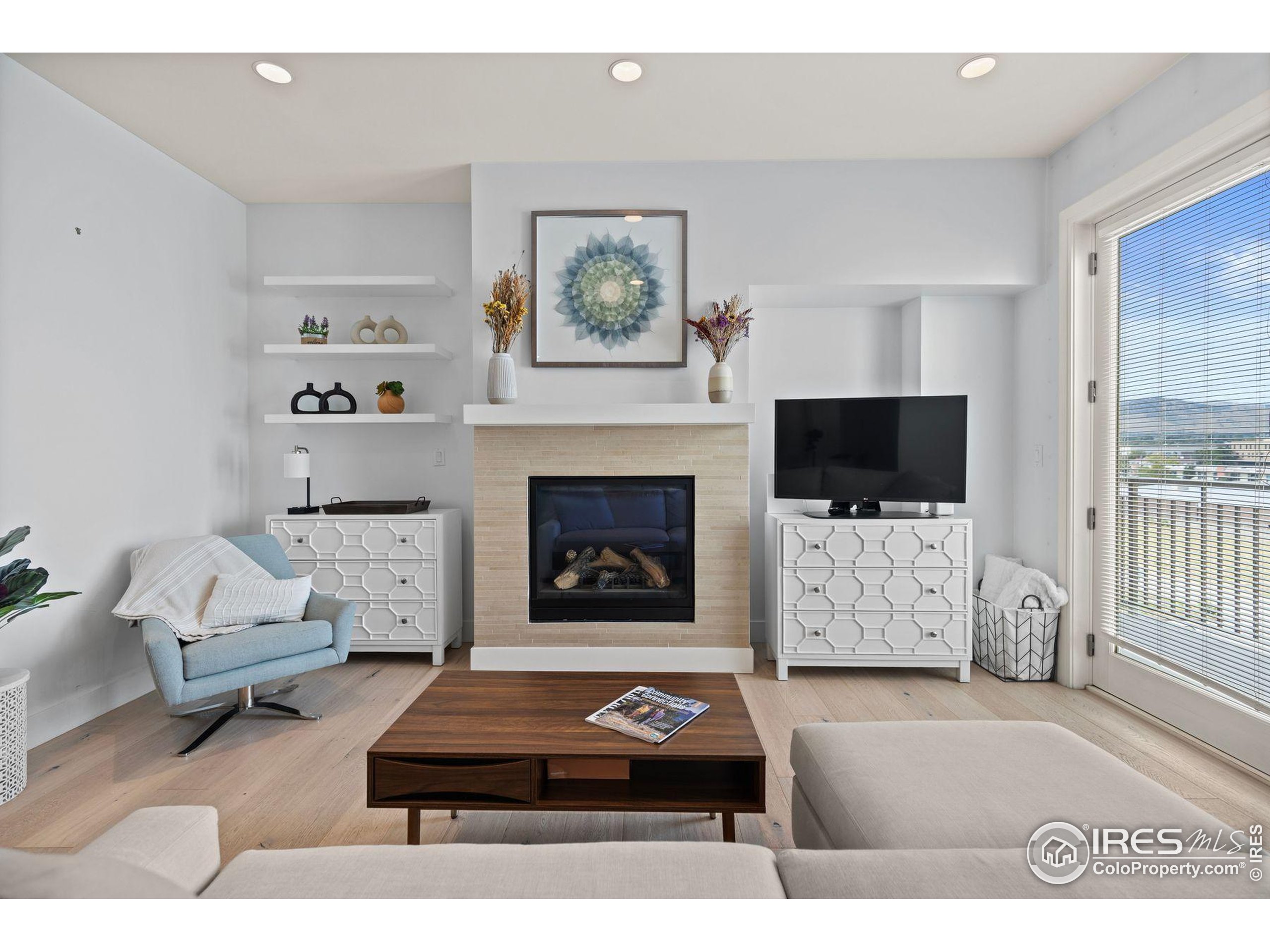 3301 Arapahoe Ave 402