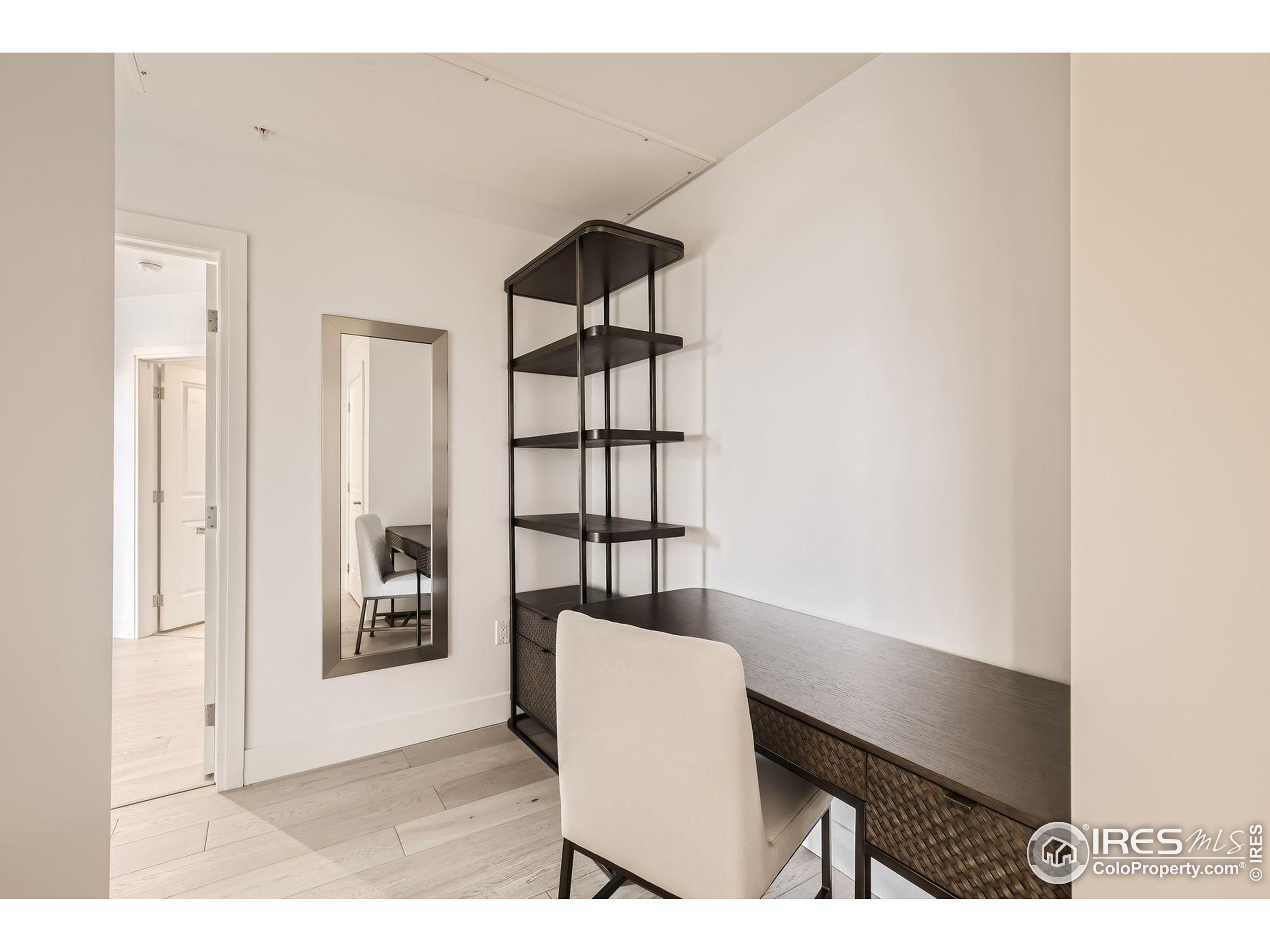 3301 Arapahoe Ave 402