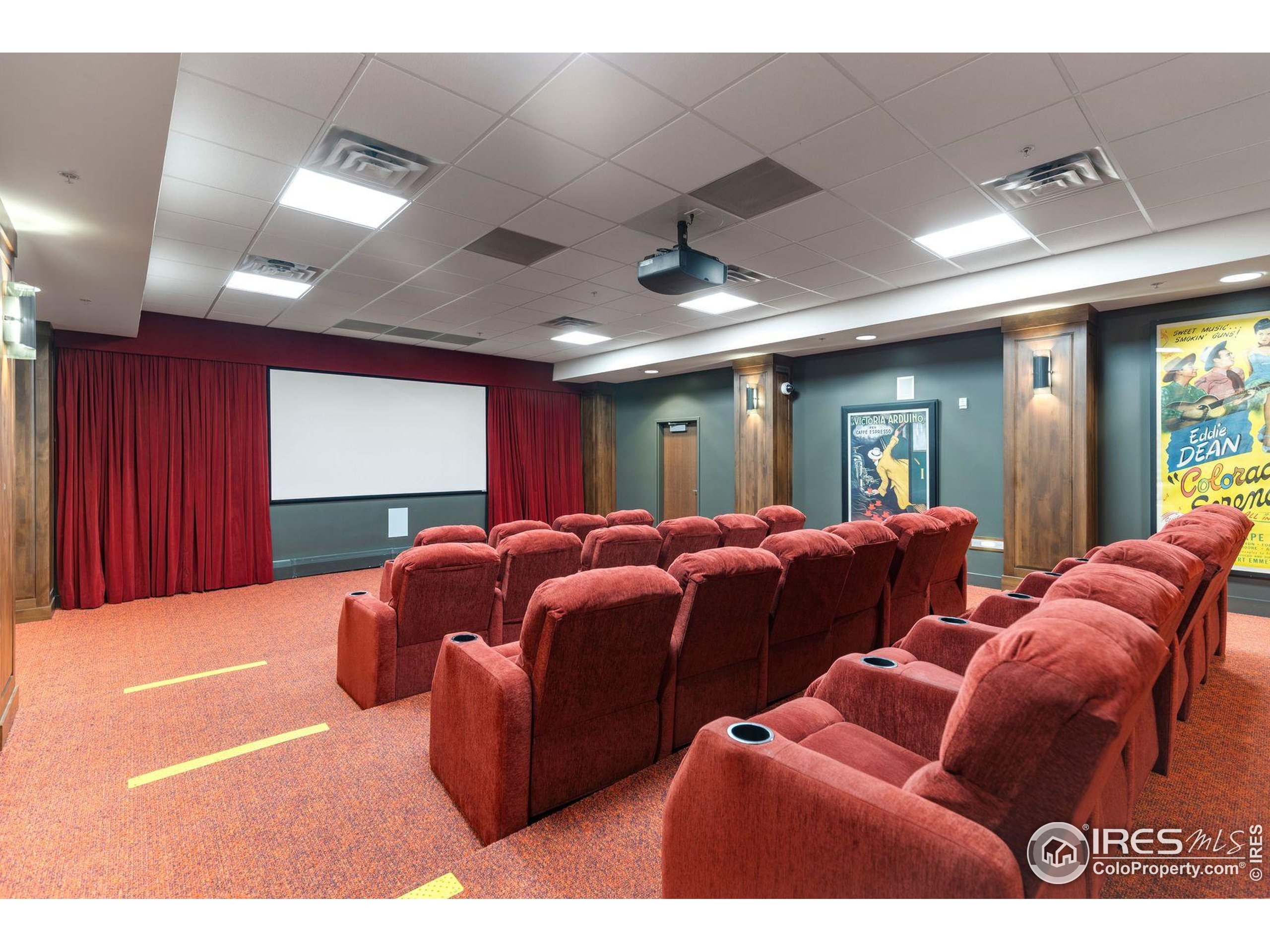 3301 Arapahoe Ave 402