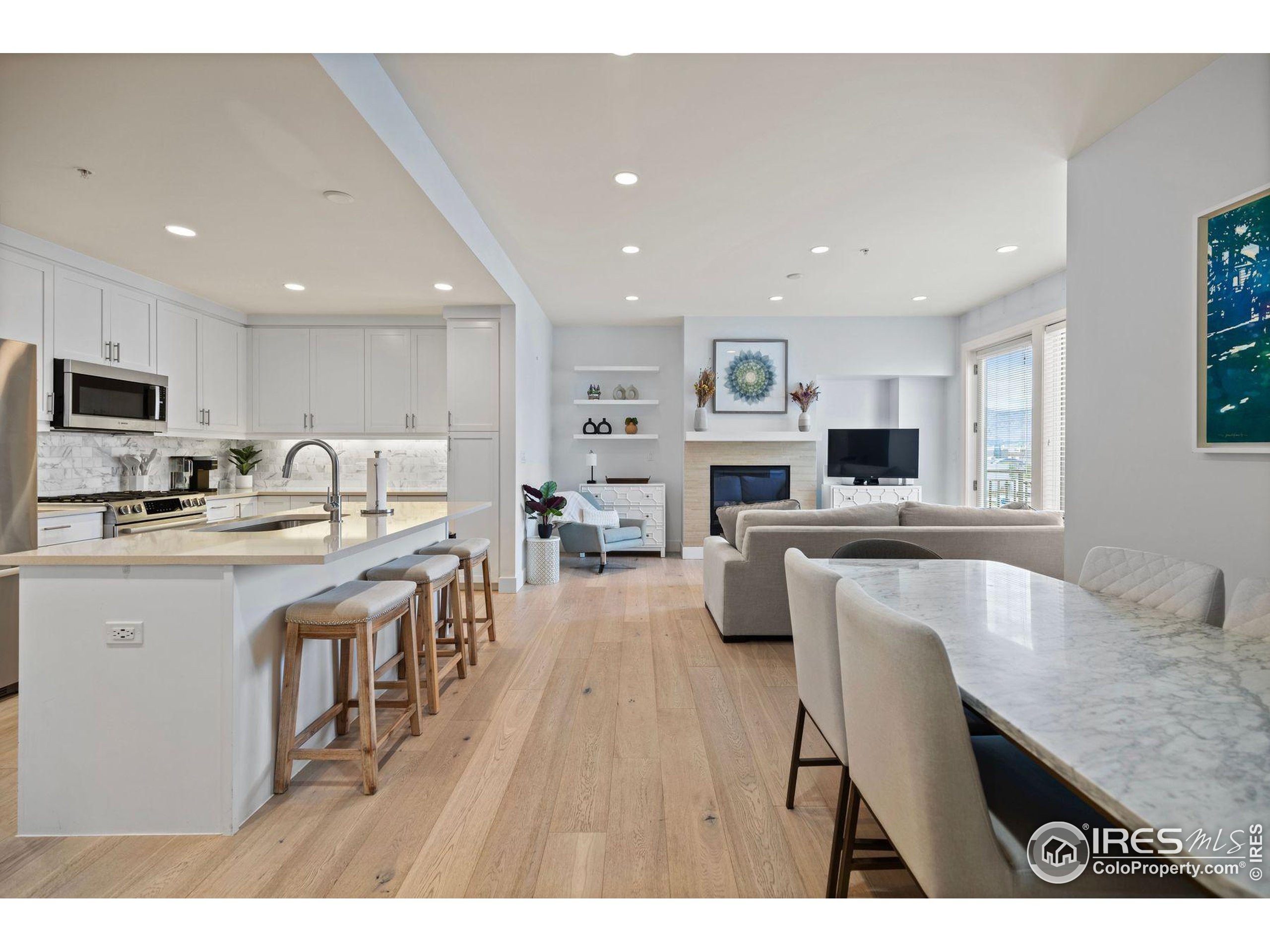 3301 Arapahoe Ave 402