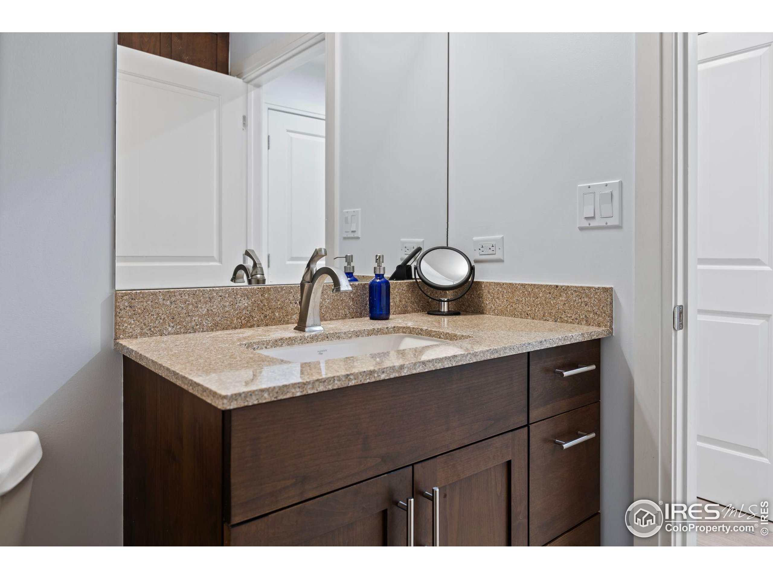 3301 Arapahoe Ave 402