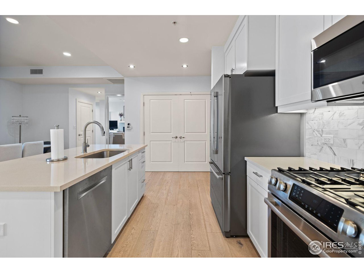 3301 Arapahoe Ave 402