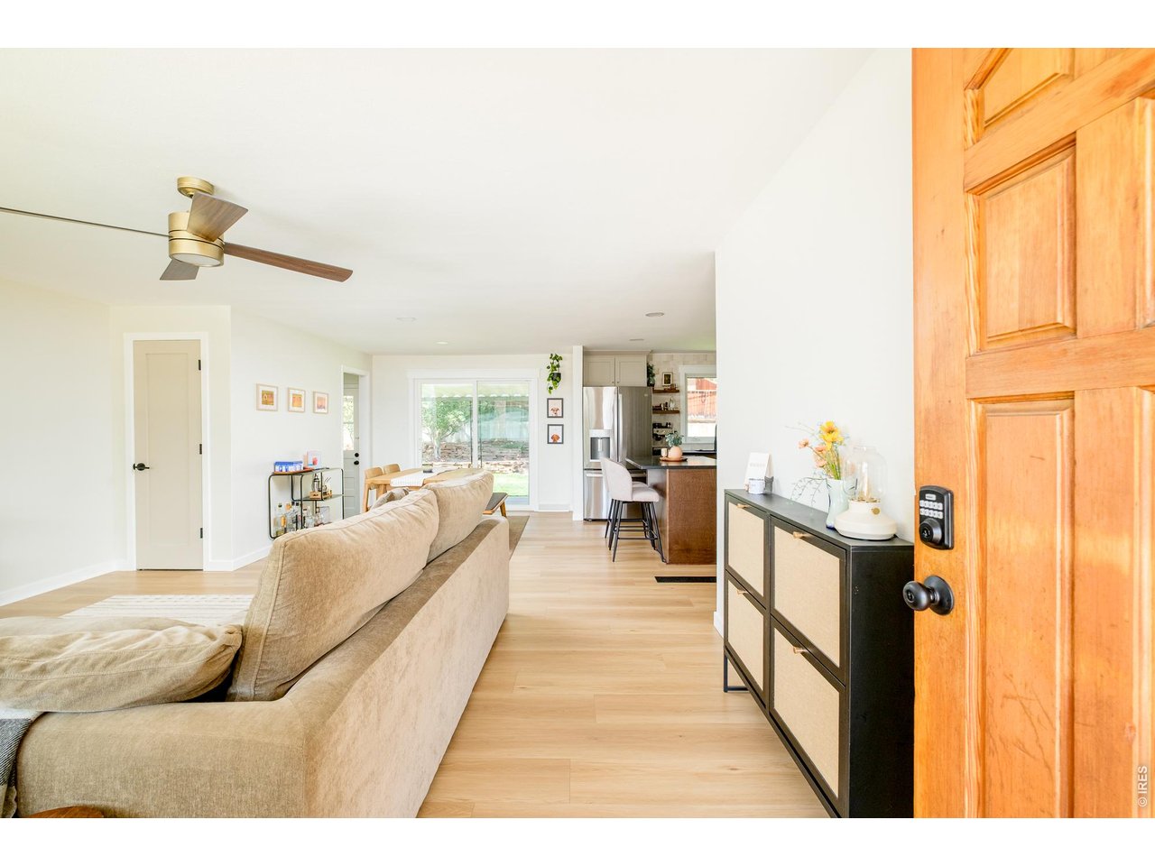 6245 W 71st Pl