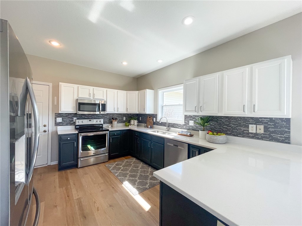 1712 NW Morningside Drive