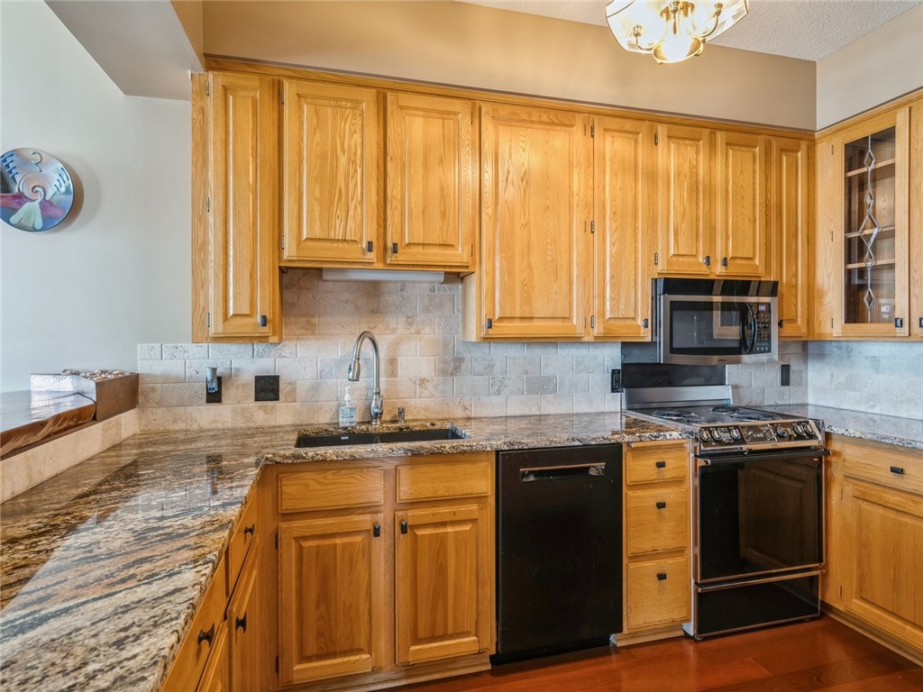 300 Walnut Street 2109