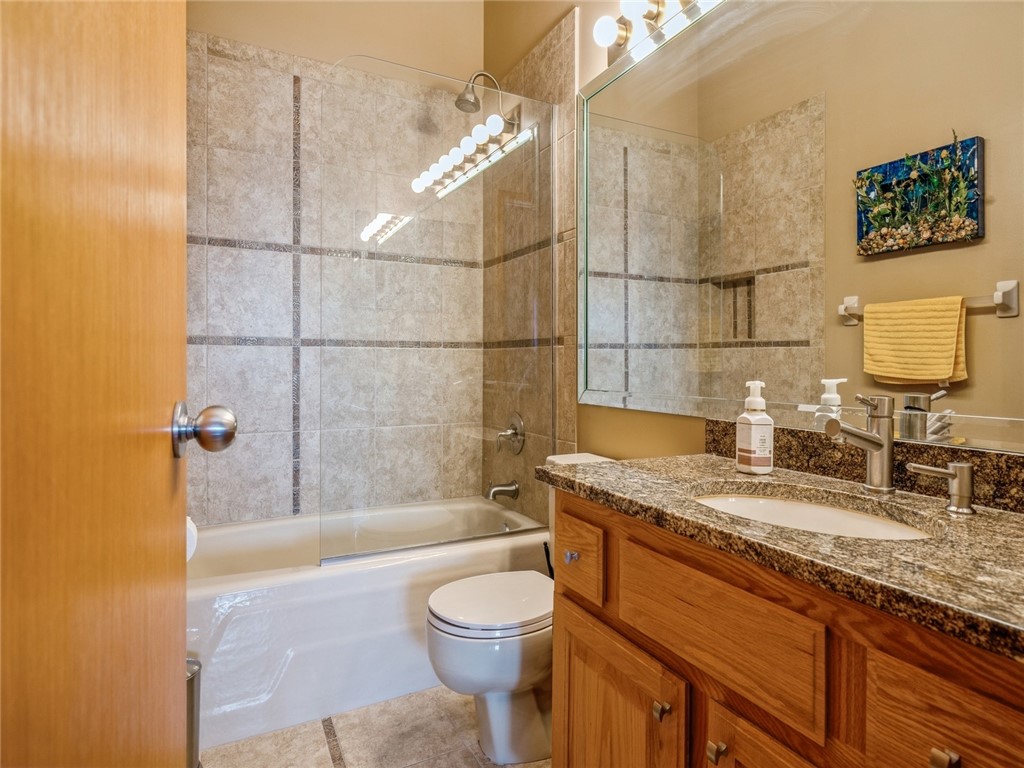 300 Walnut Street 2109