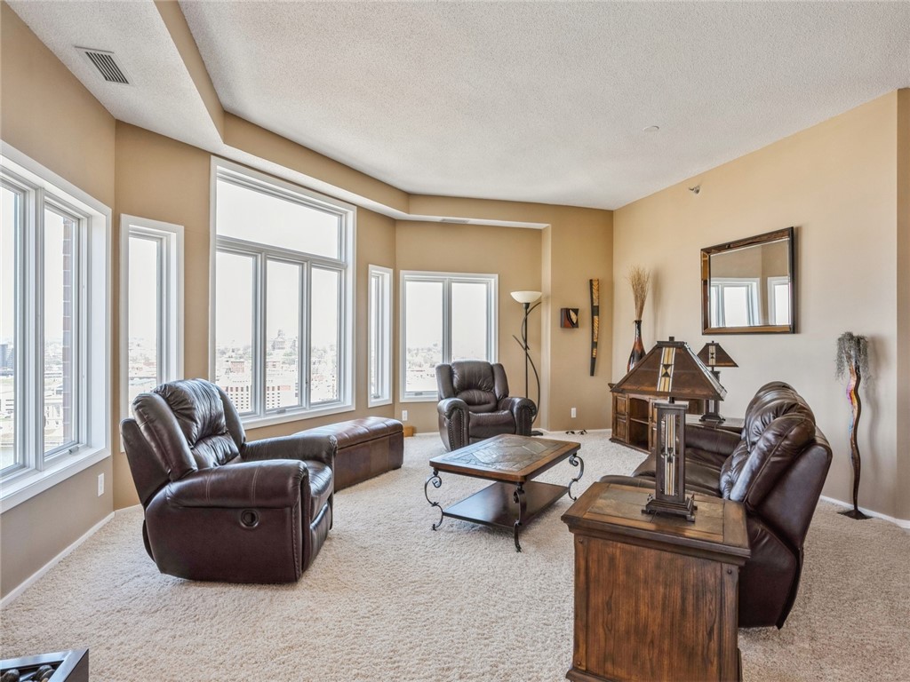 300 Walnut Street 2109