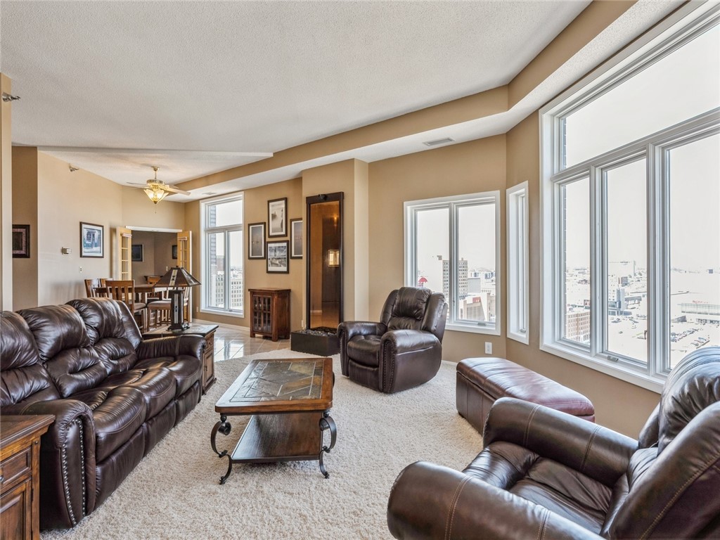 300 Walnut Street 2109