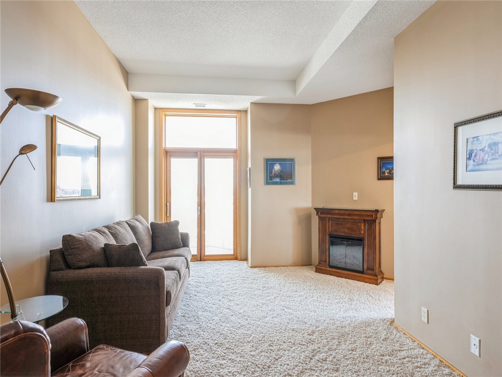 300 Walnut Street 2109