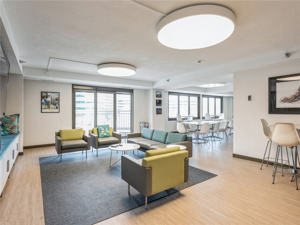 300 Walnut Street 2109