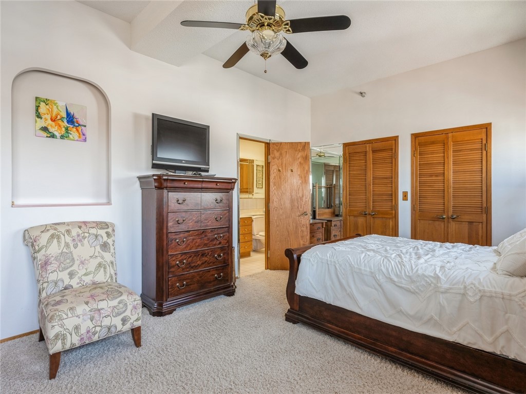 300 Walnut Street 2109