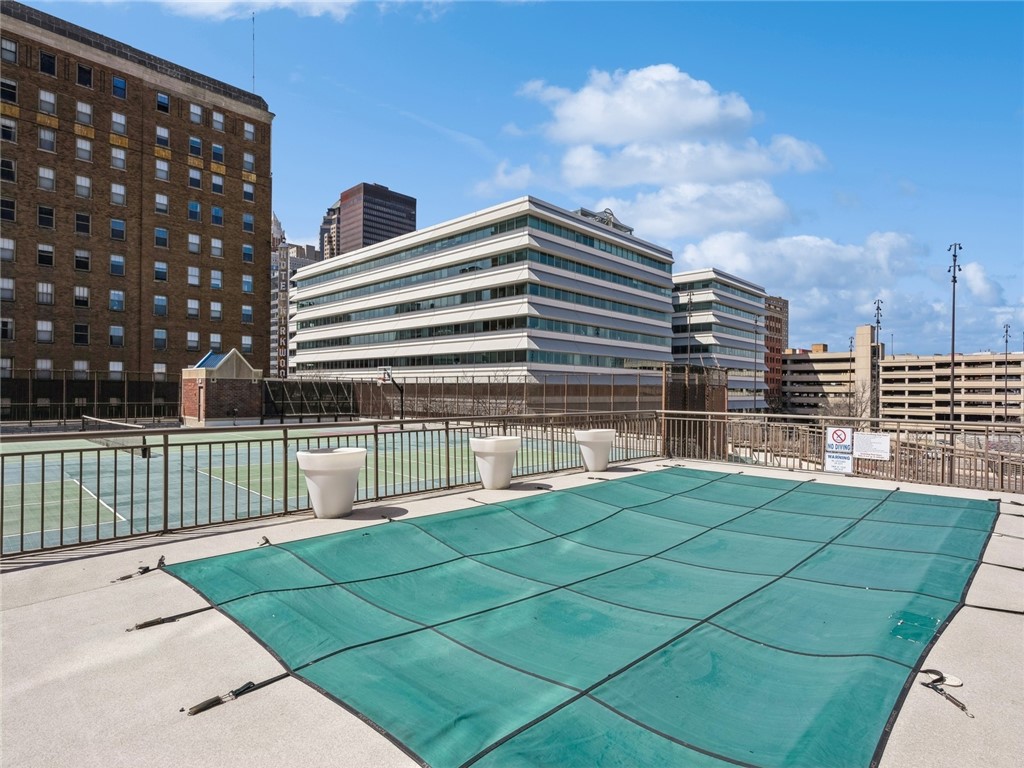 300 Walnut Street 2109