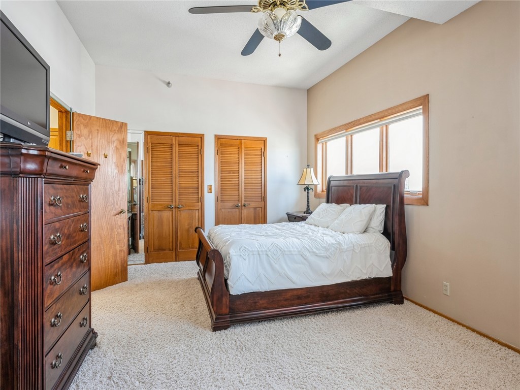 300 Walnut Street 2109