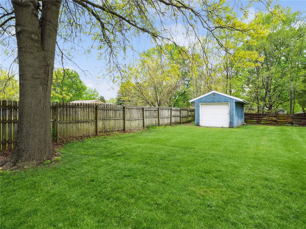 3017 Raccoon Street