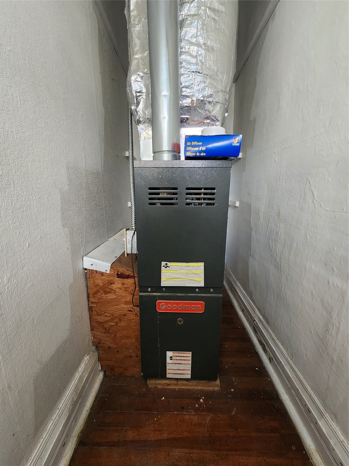 400 W 2nd Street