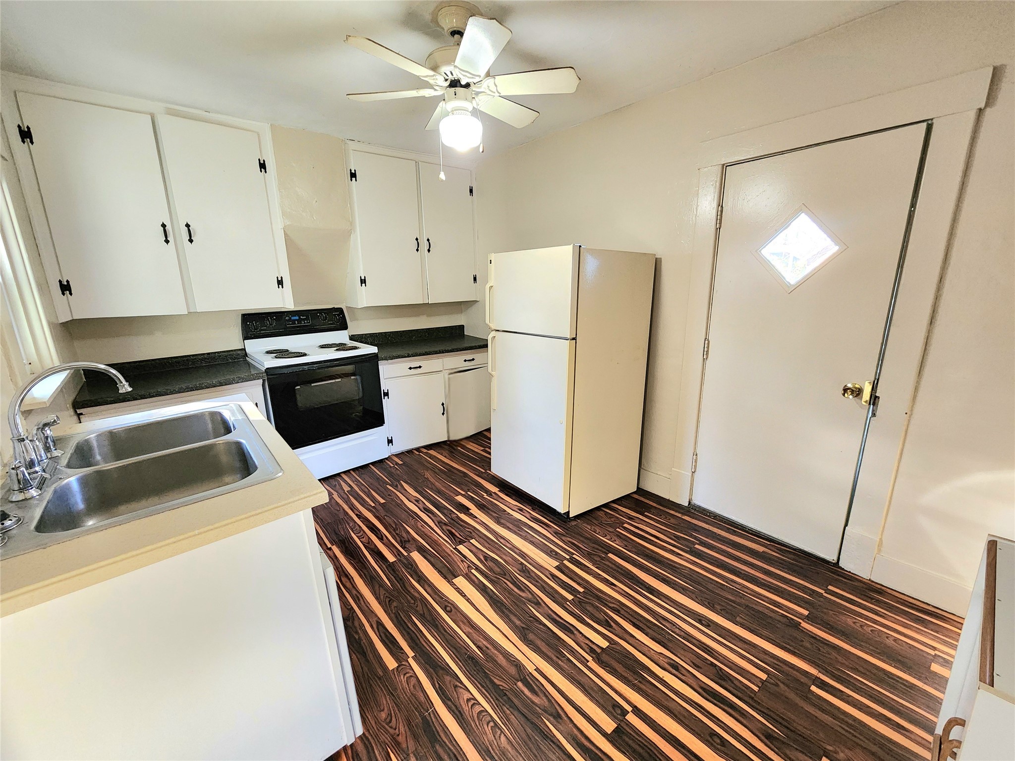 400 W 2nd Street