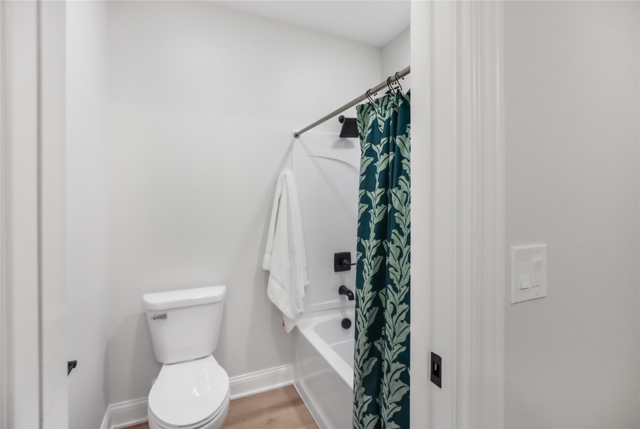 242 E Granger Avenue