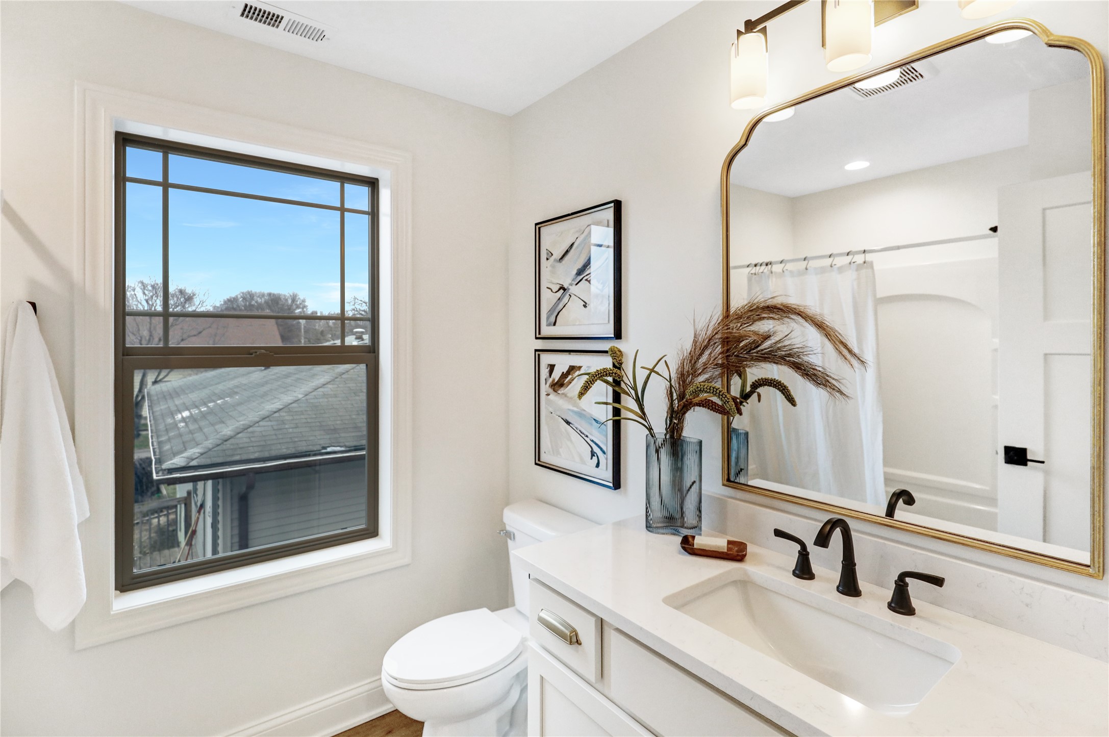 242 E Granger Avenue