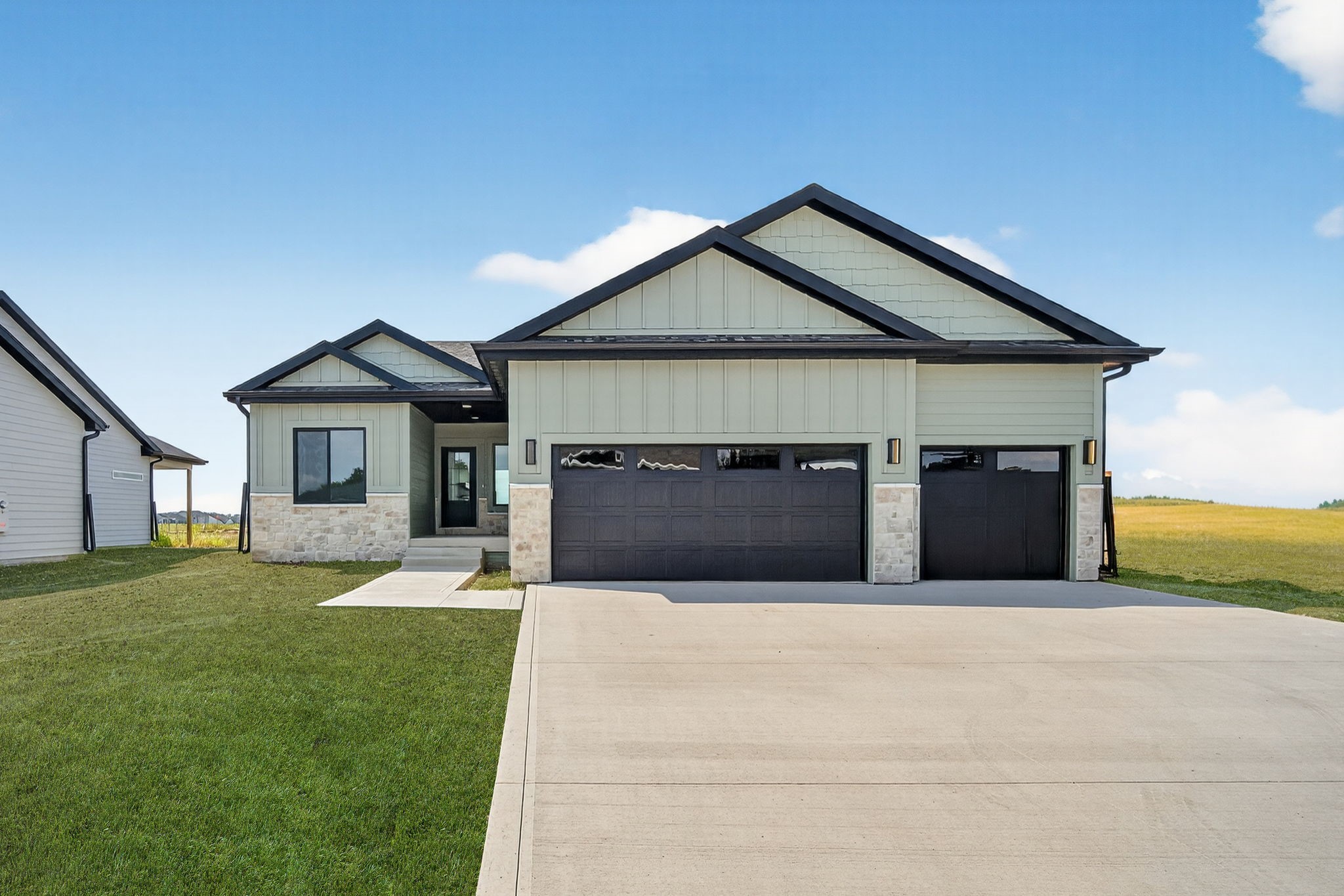 1580 NW Parkside Lane