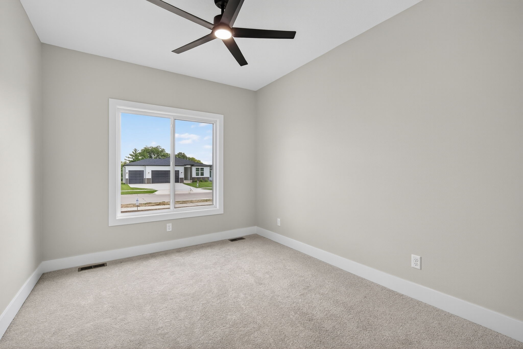 1580 NW Parkside Lane