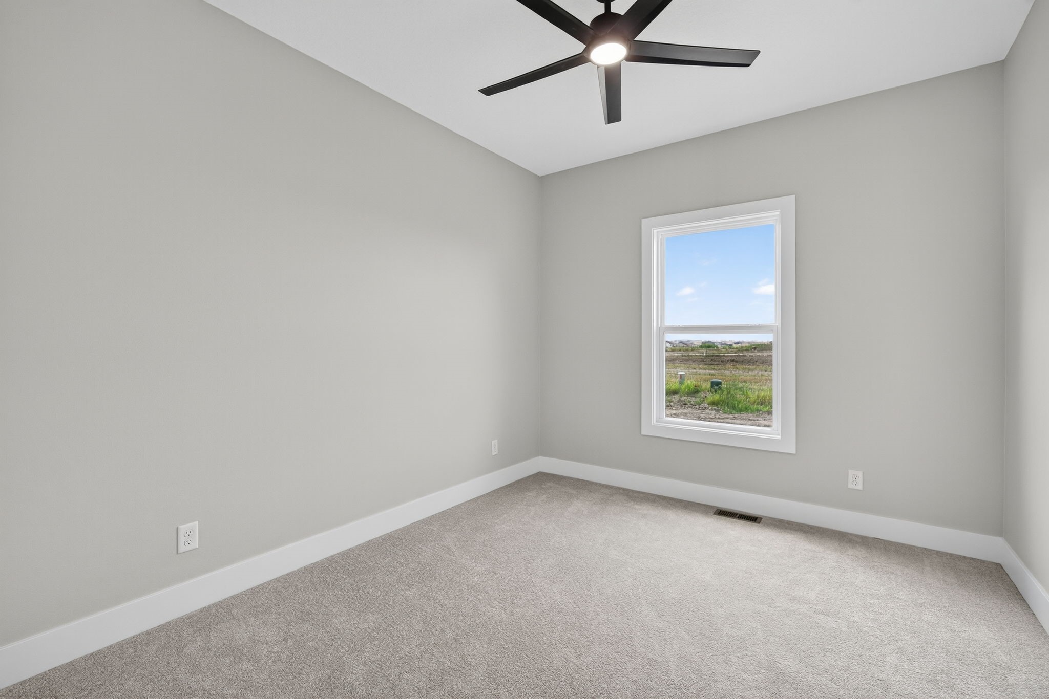 1580 NW Parkside Lane