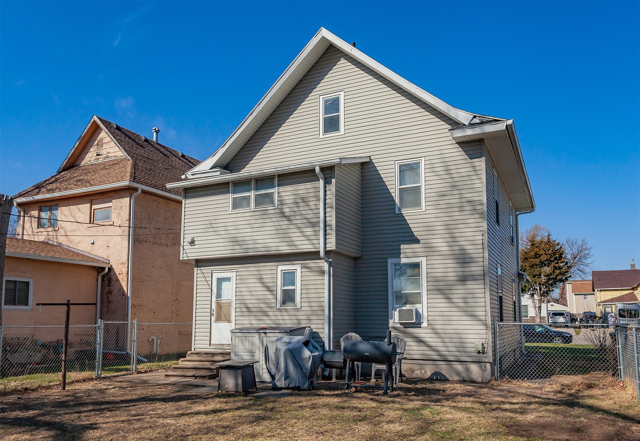 1249 E 13th Street
