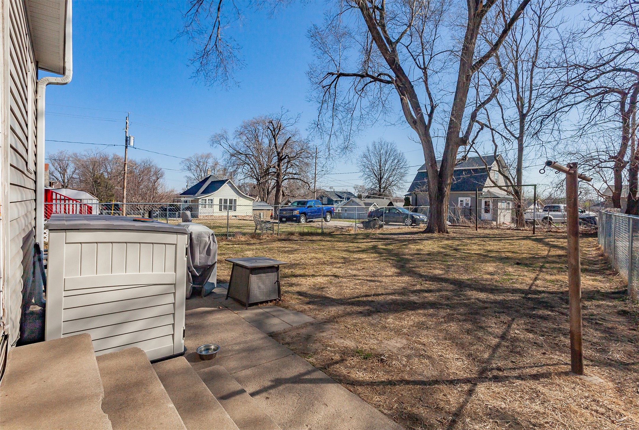 1249 E 13th Street