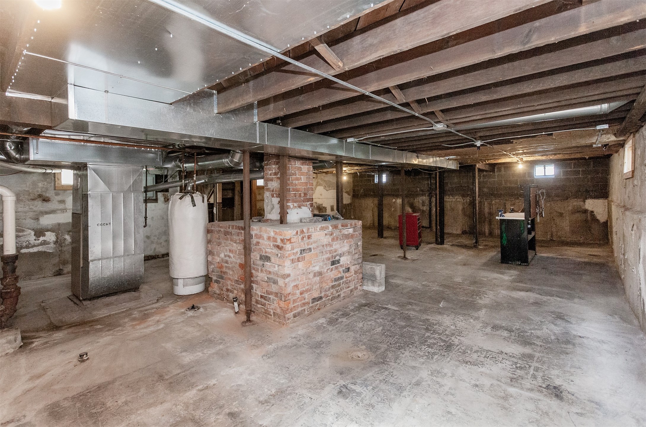 1249 E 13th Street