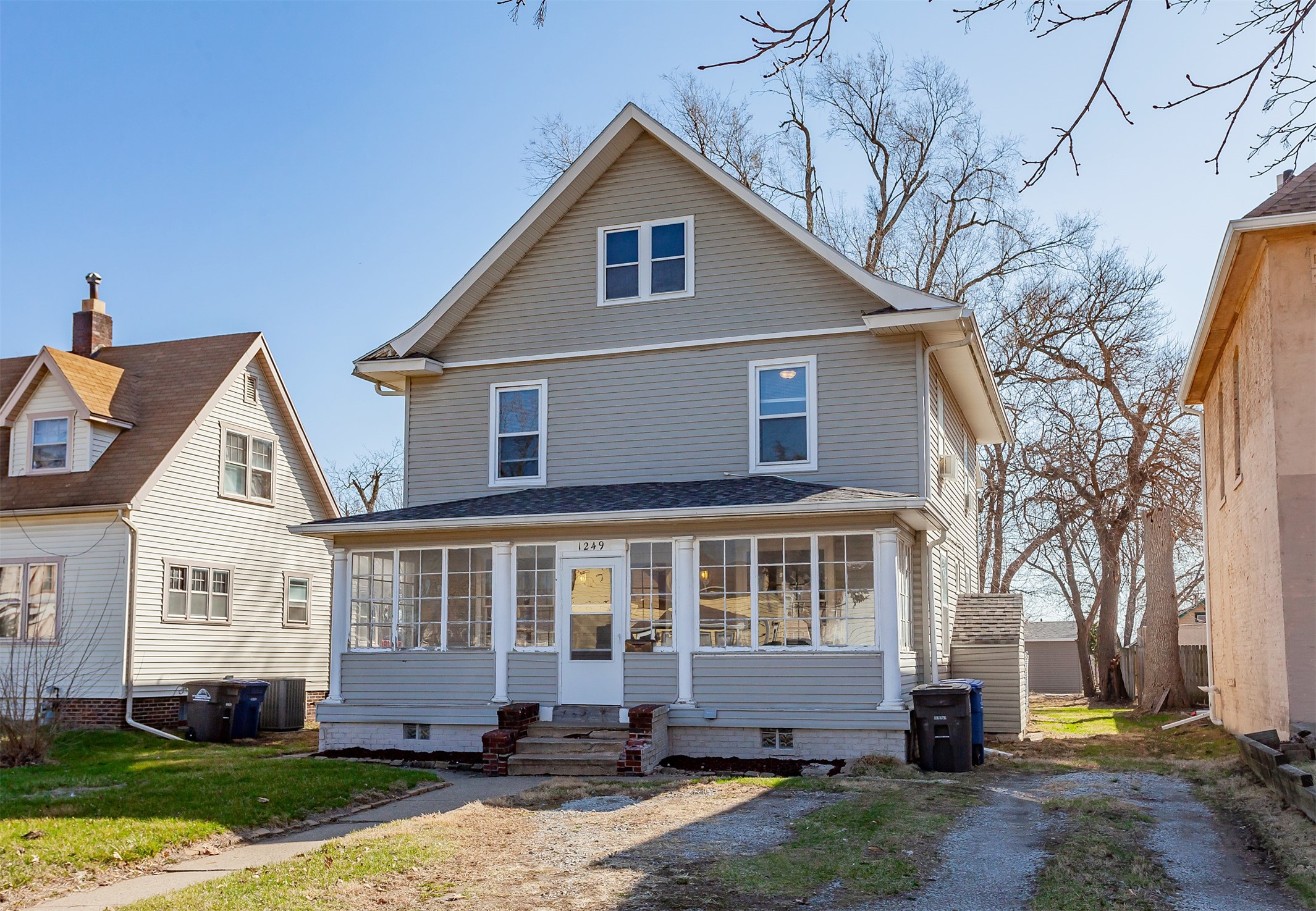 1249 E 13th Street
