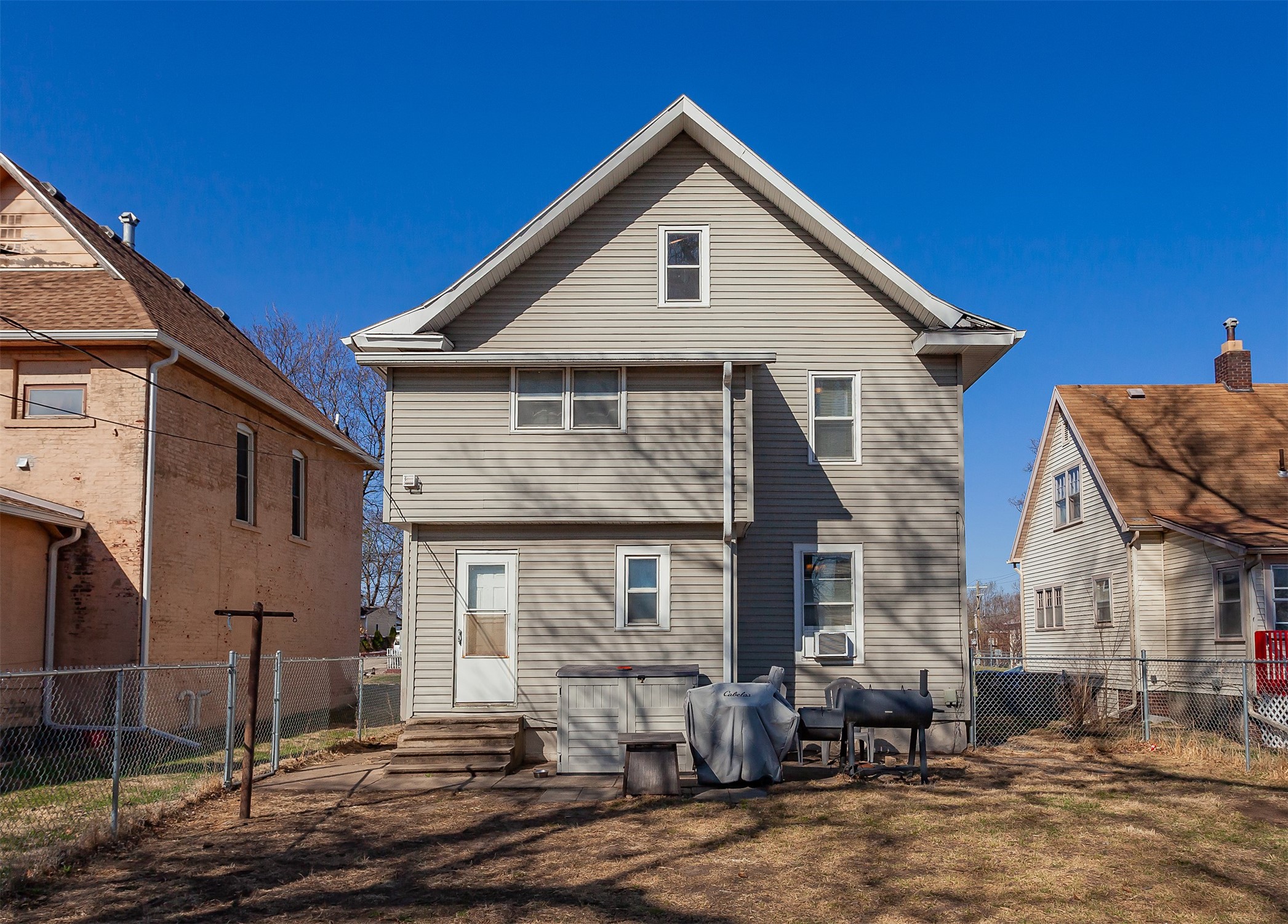 1249 E 13th Street