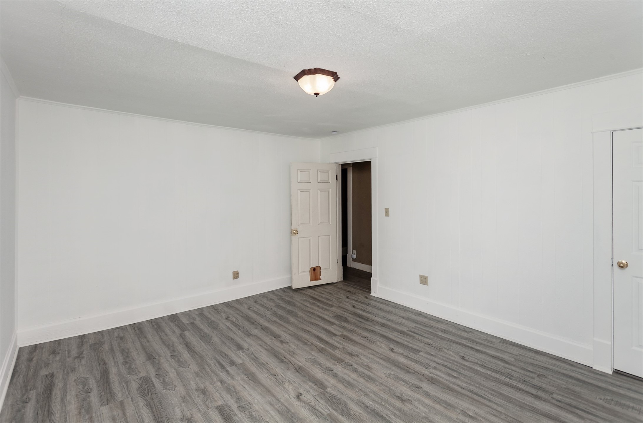 1249 E 13th Street