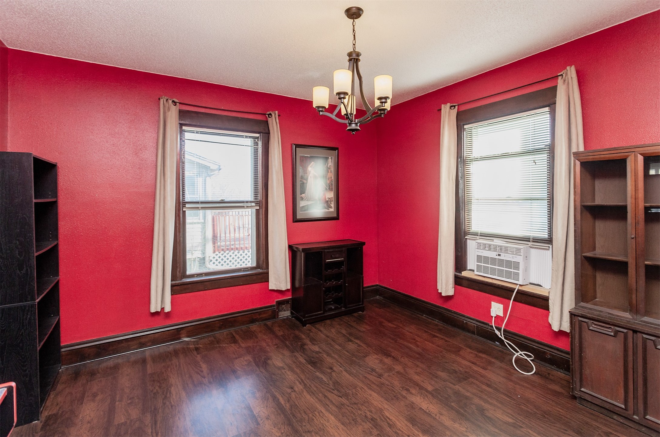 1249 E 13th Street