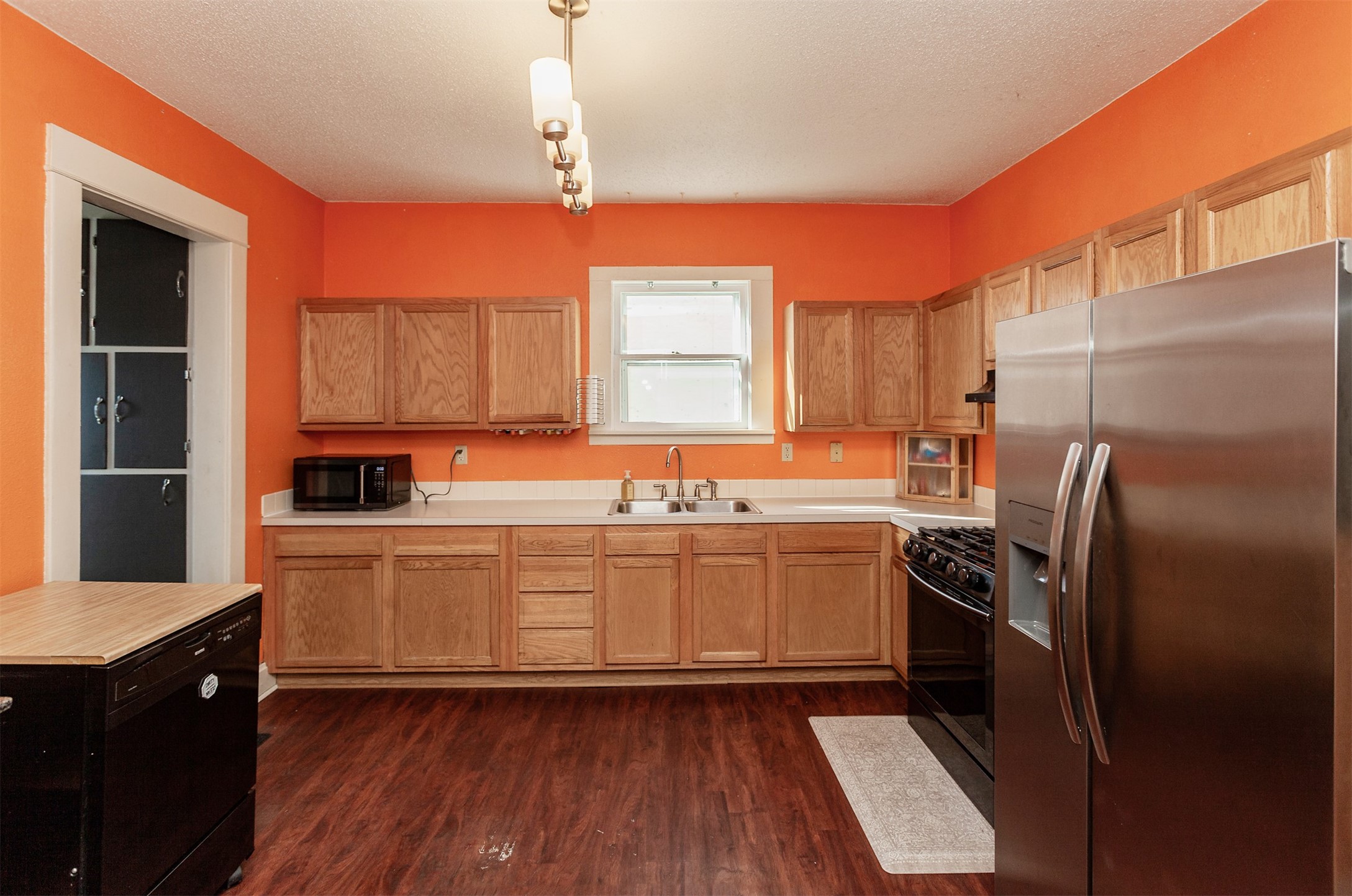 1249 E 13th Street