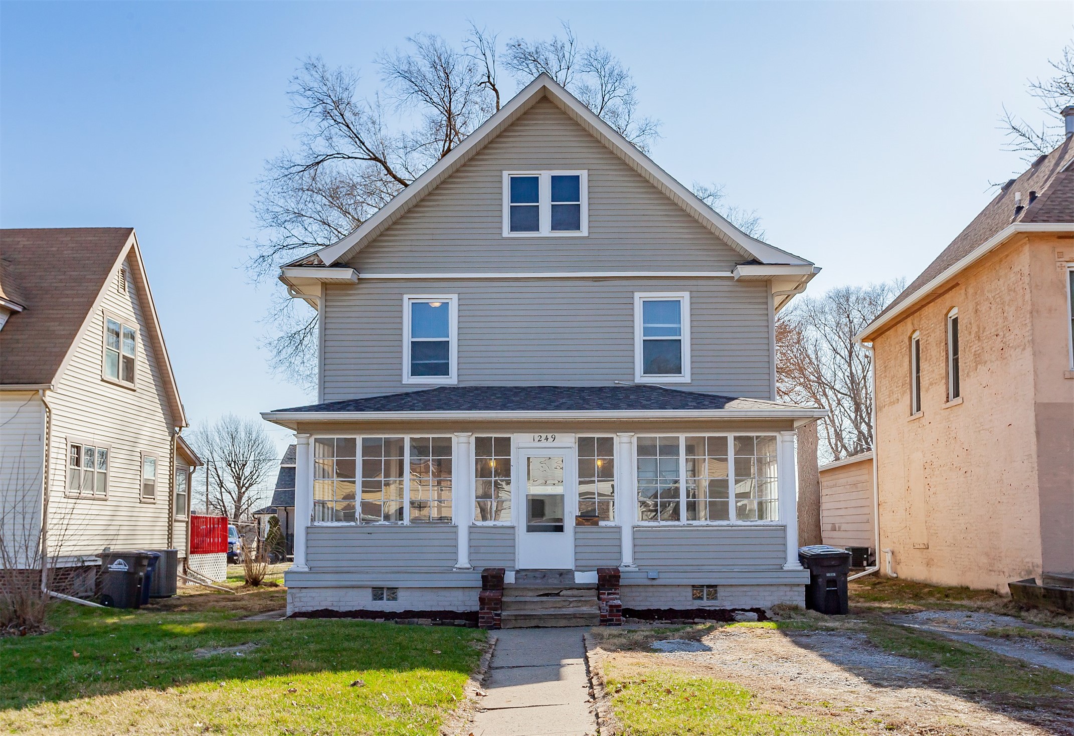 1249 E 13th Street