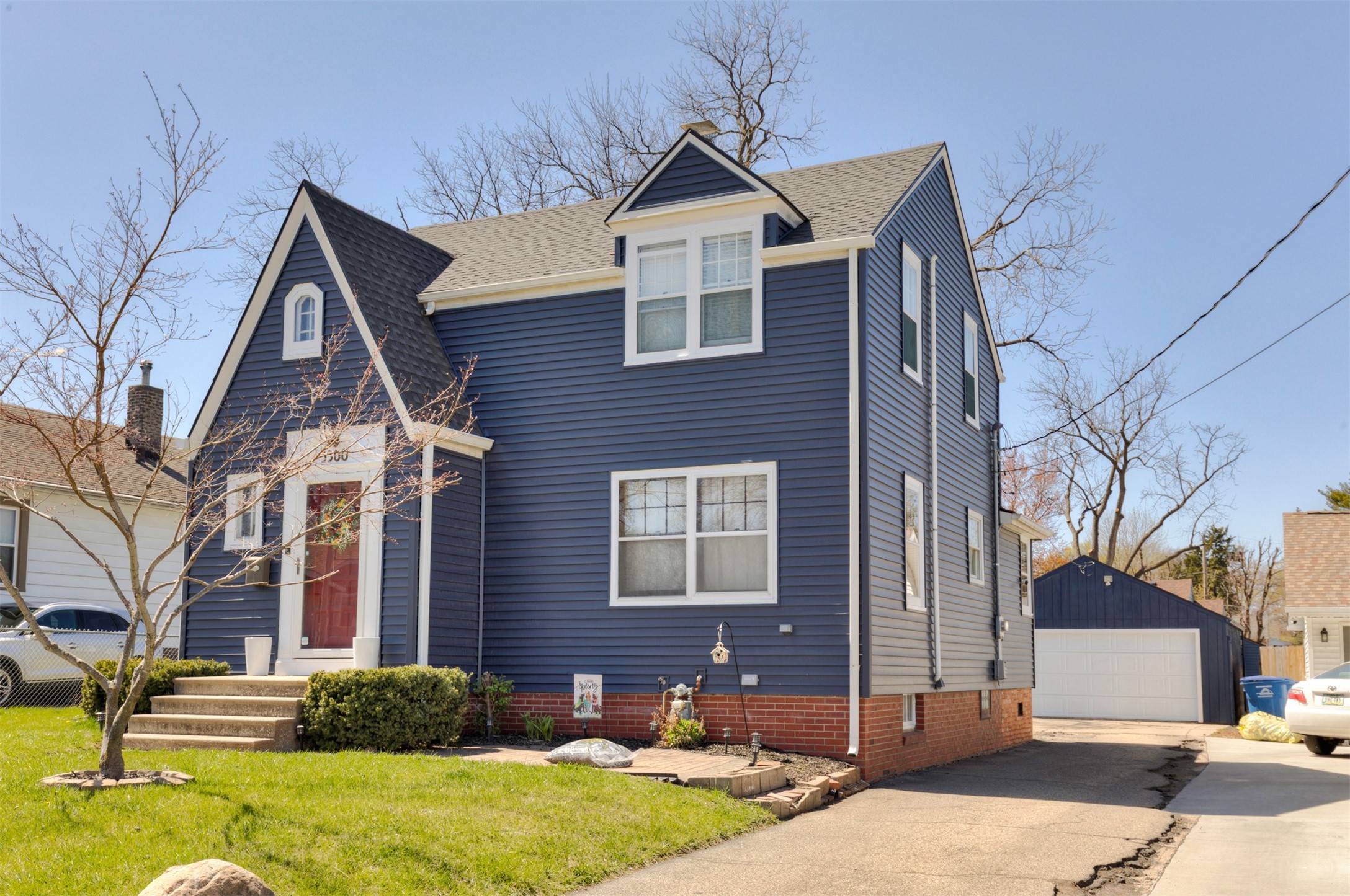 3300 E 12th Street