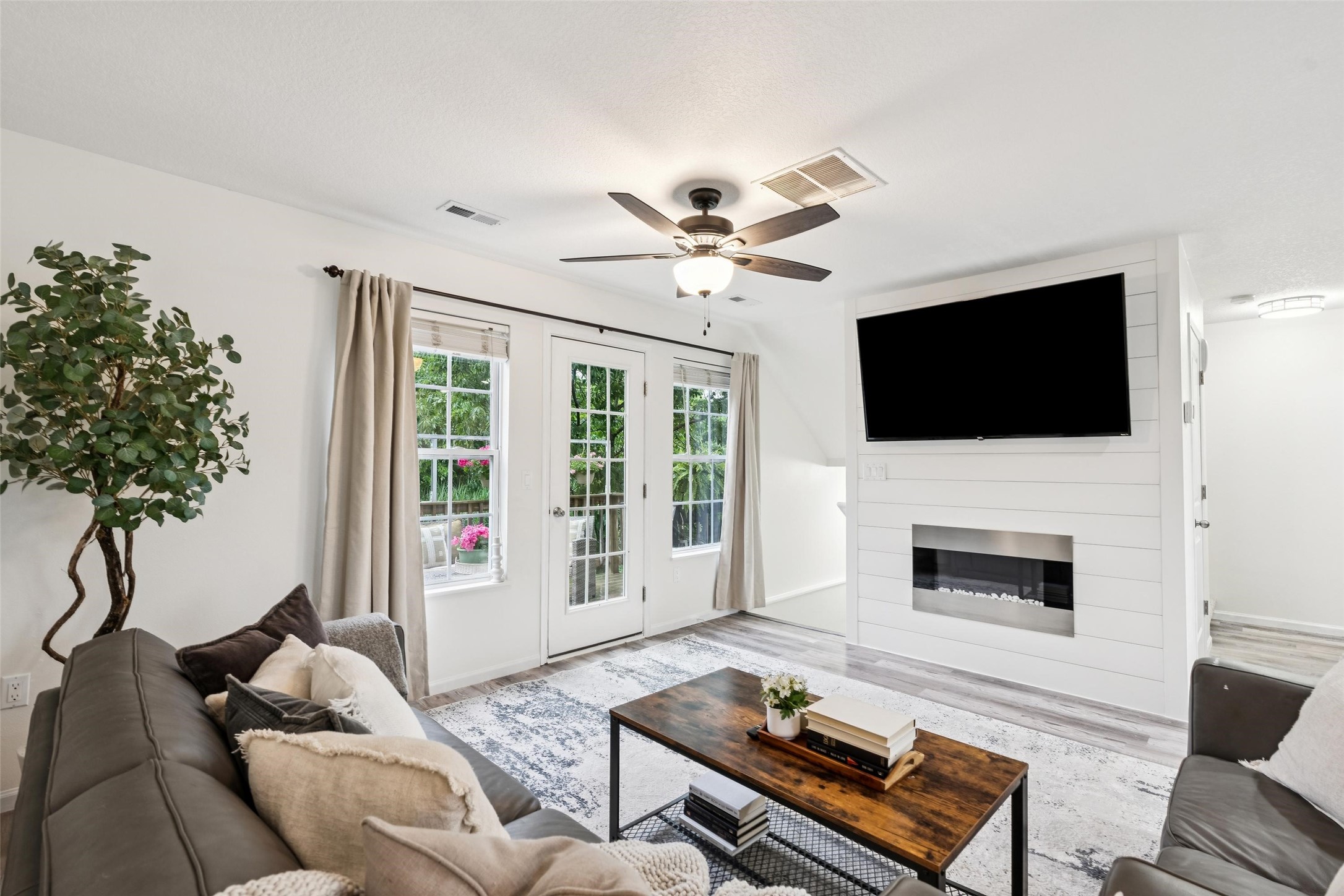 2150 NE 18th Street 101
