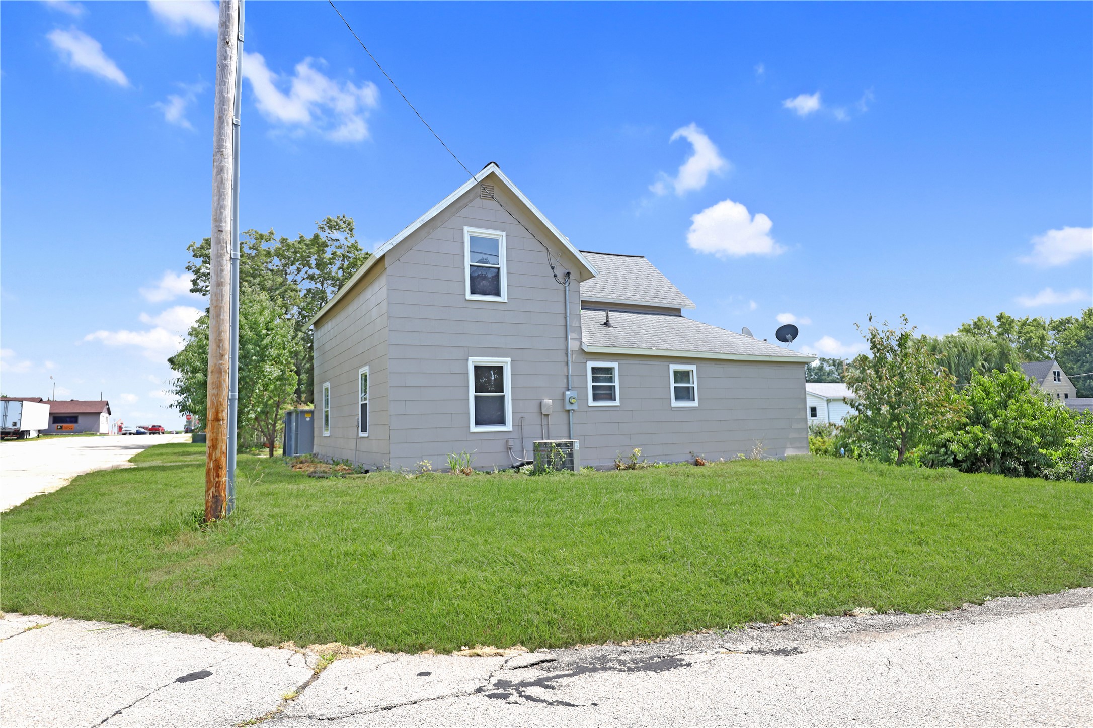 107 W Market Street