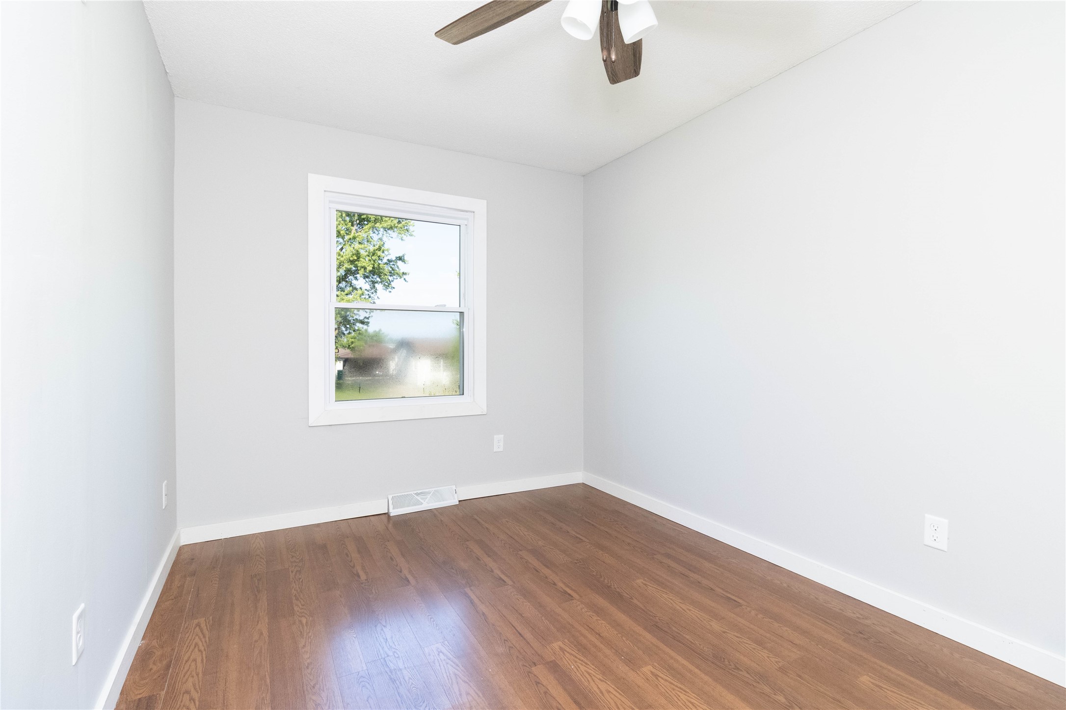 143 Snyder Street SE