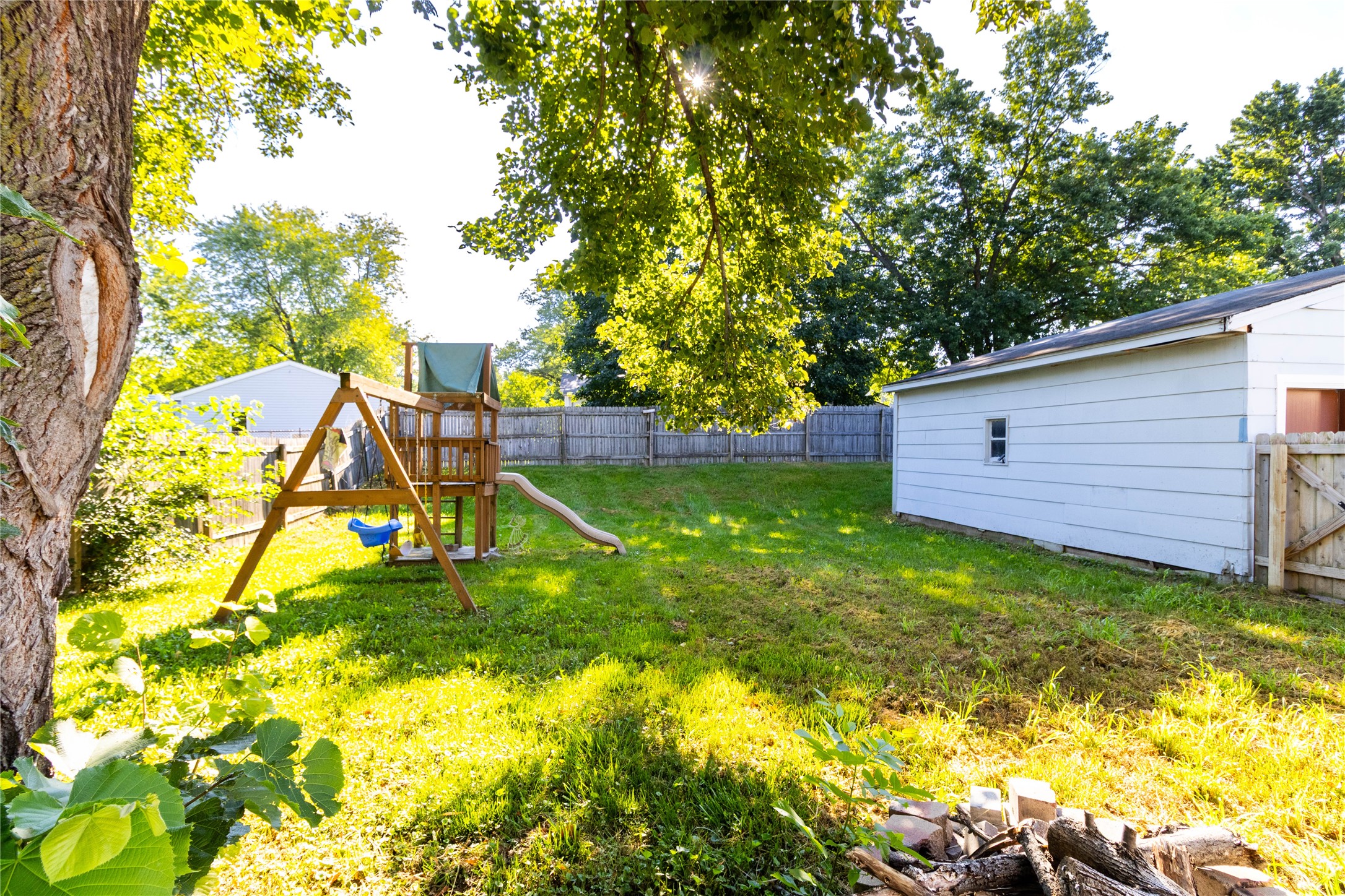 143 Snyder Street SE